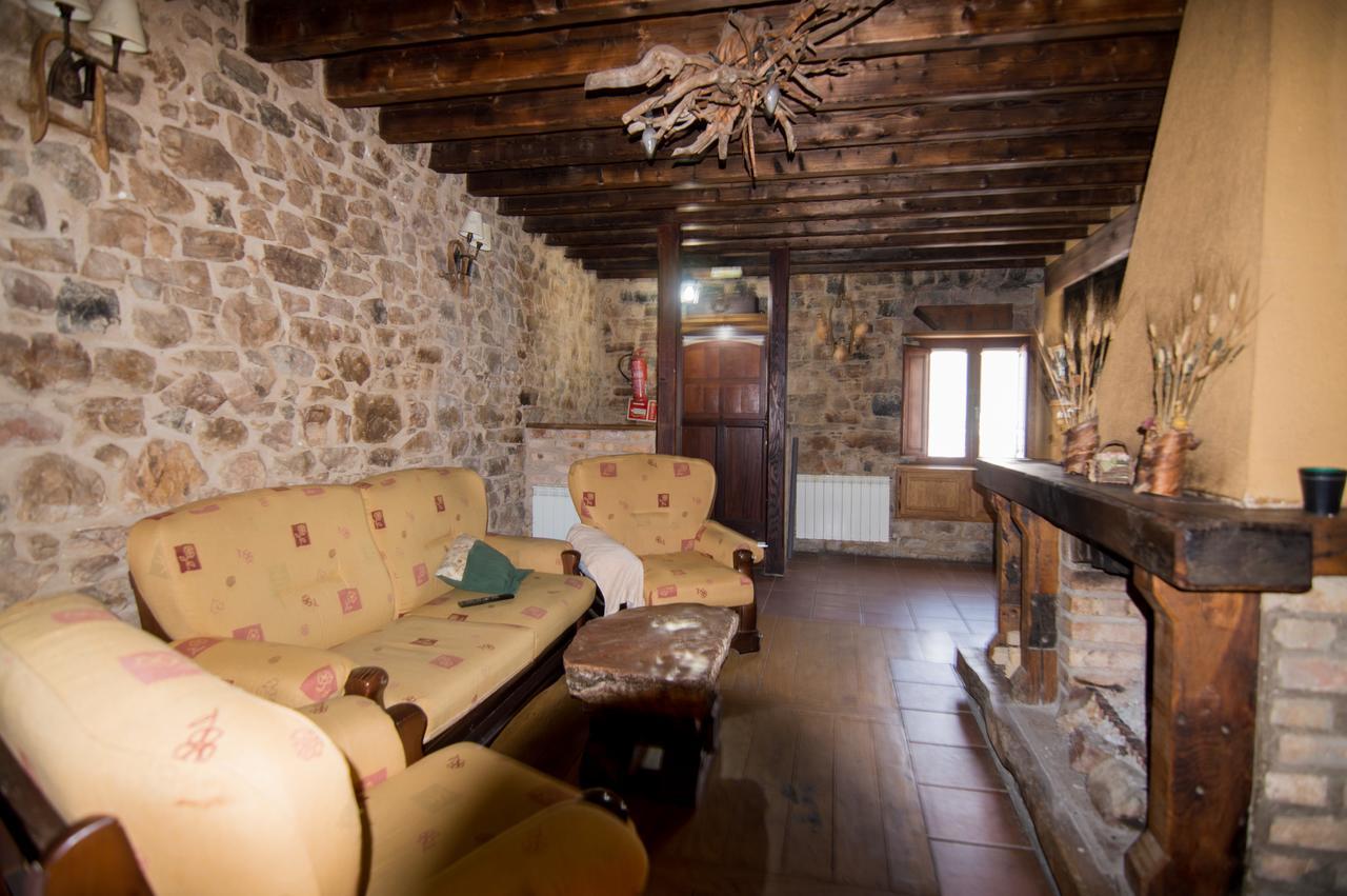 Gasthaus Casa Rural La Catedral De La Montana Lois Exterior foto