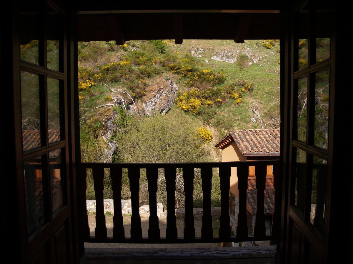 Gasthaus Casa Rural La Catedral De La Montana Lois Exterior foto